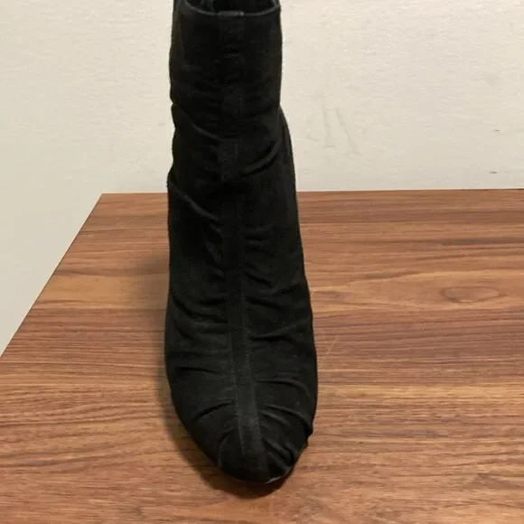 Brian Atwood Booties with Stiletto Heel & Back Zipper in Black Suede. Size 38.5. - Picture 2 of 8